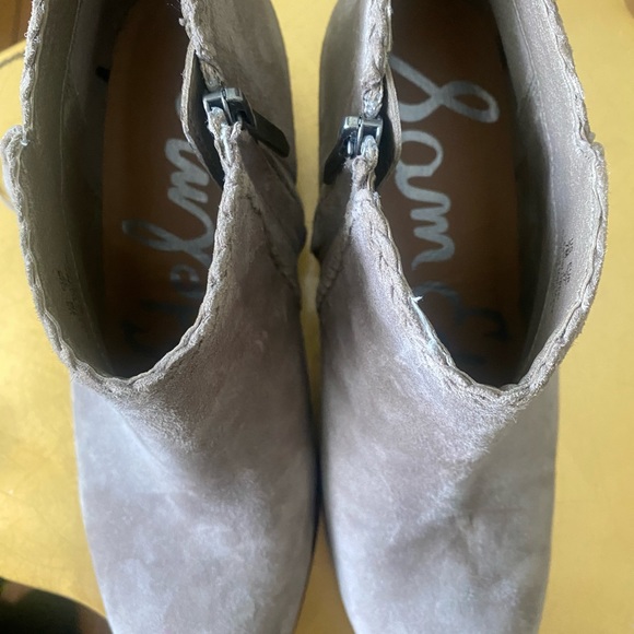 Suede Bootie’s with Fringe excellent condition size 7 - Picture 4 of 8